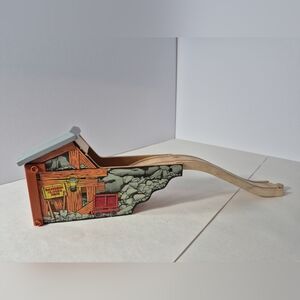 Thomas & Friends Wooden Railway Quarry Mine Tunnel w/Ascending Track 2004